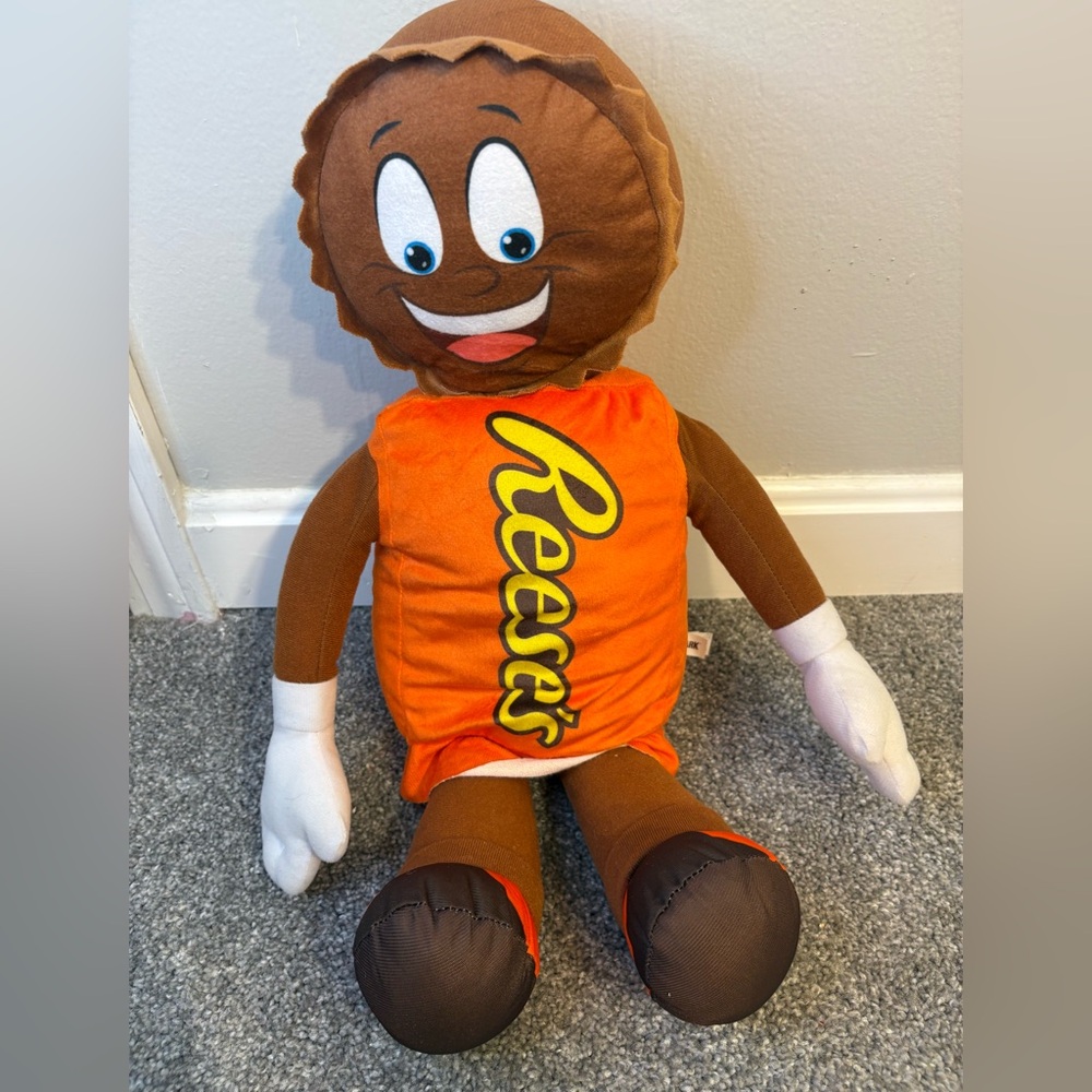 Hershey park Reese's Plush Toy